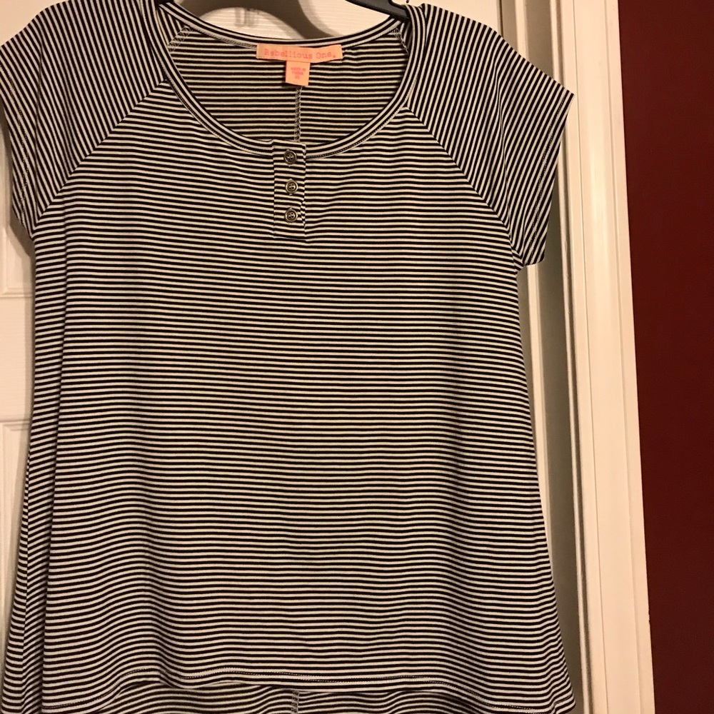 White stripes T-shirt